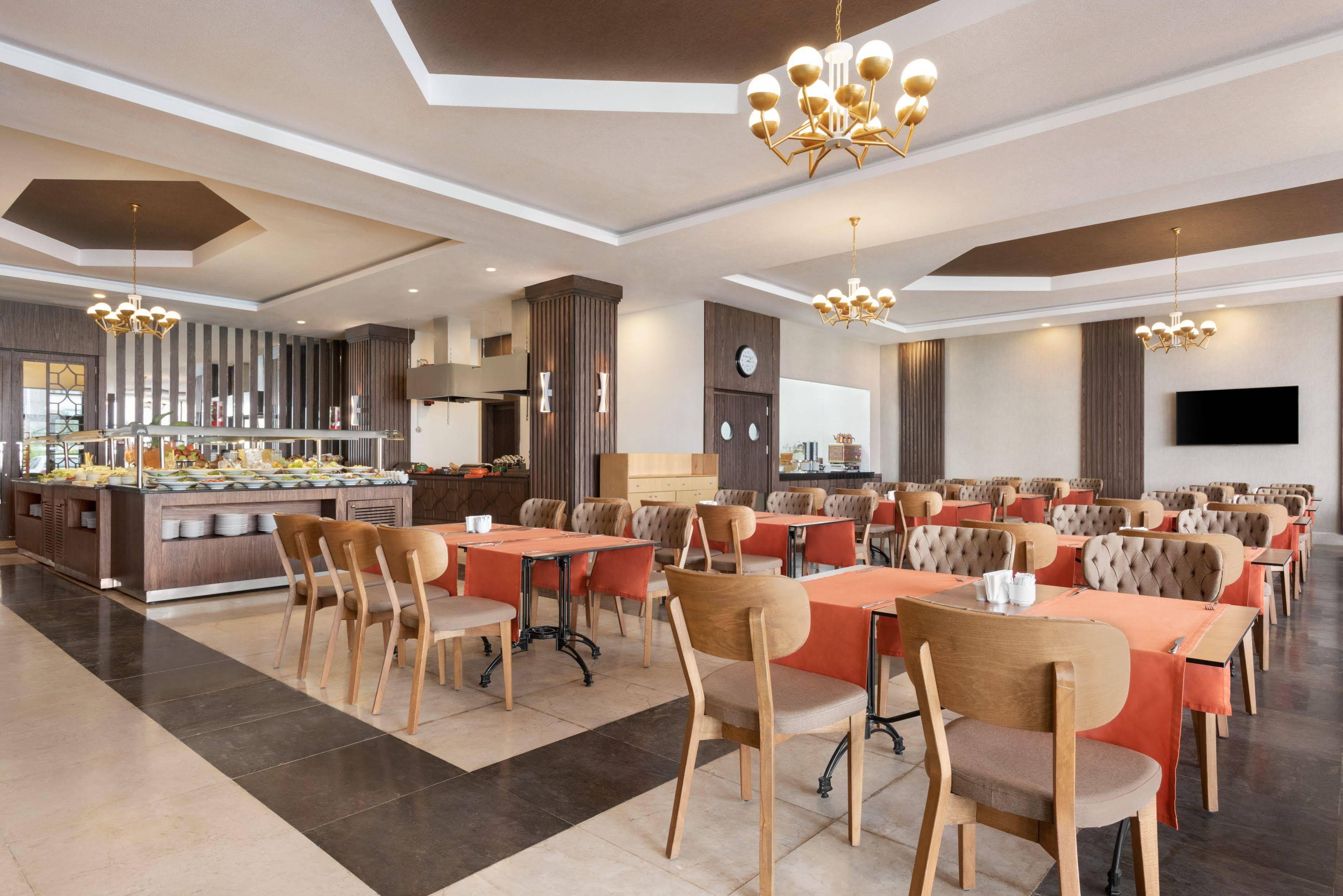 Ramada Resort By Wyndham Unye Ngoại thất bức ảnh