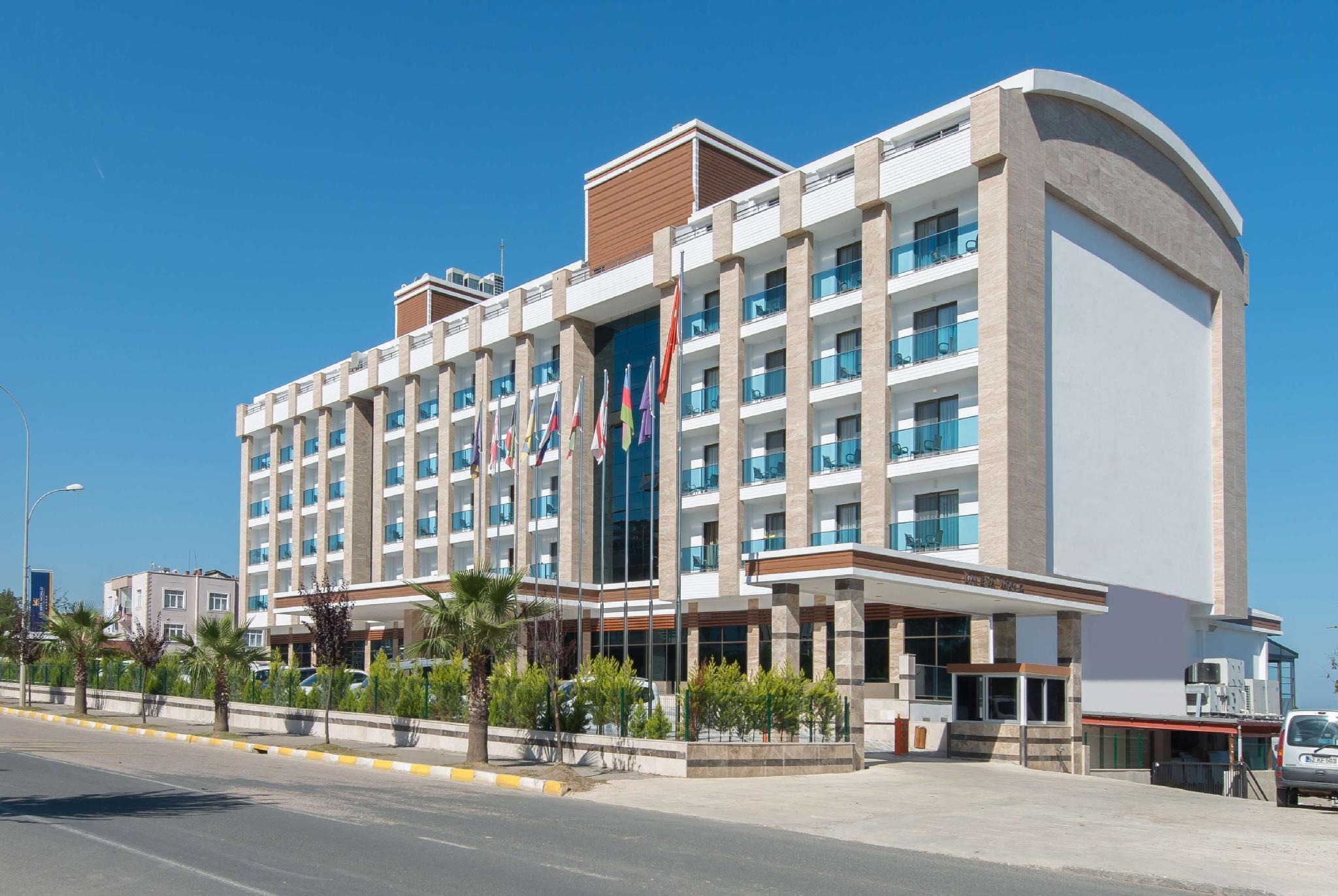 Ramada Resort By Wyndham Unye Ngoại thất bức ảnh