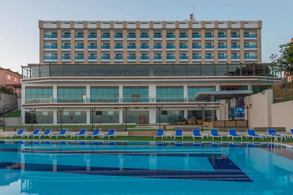 Ramada Resort By Wyndham Unye Ngoại thất bức ảnh