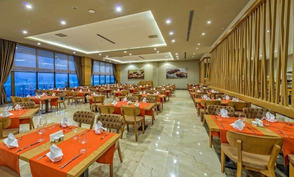 Ramada Resort By Wyndham Unye Ngoại thất bức ảnh